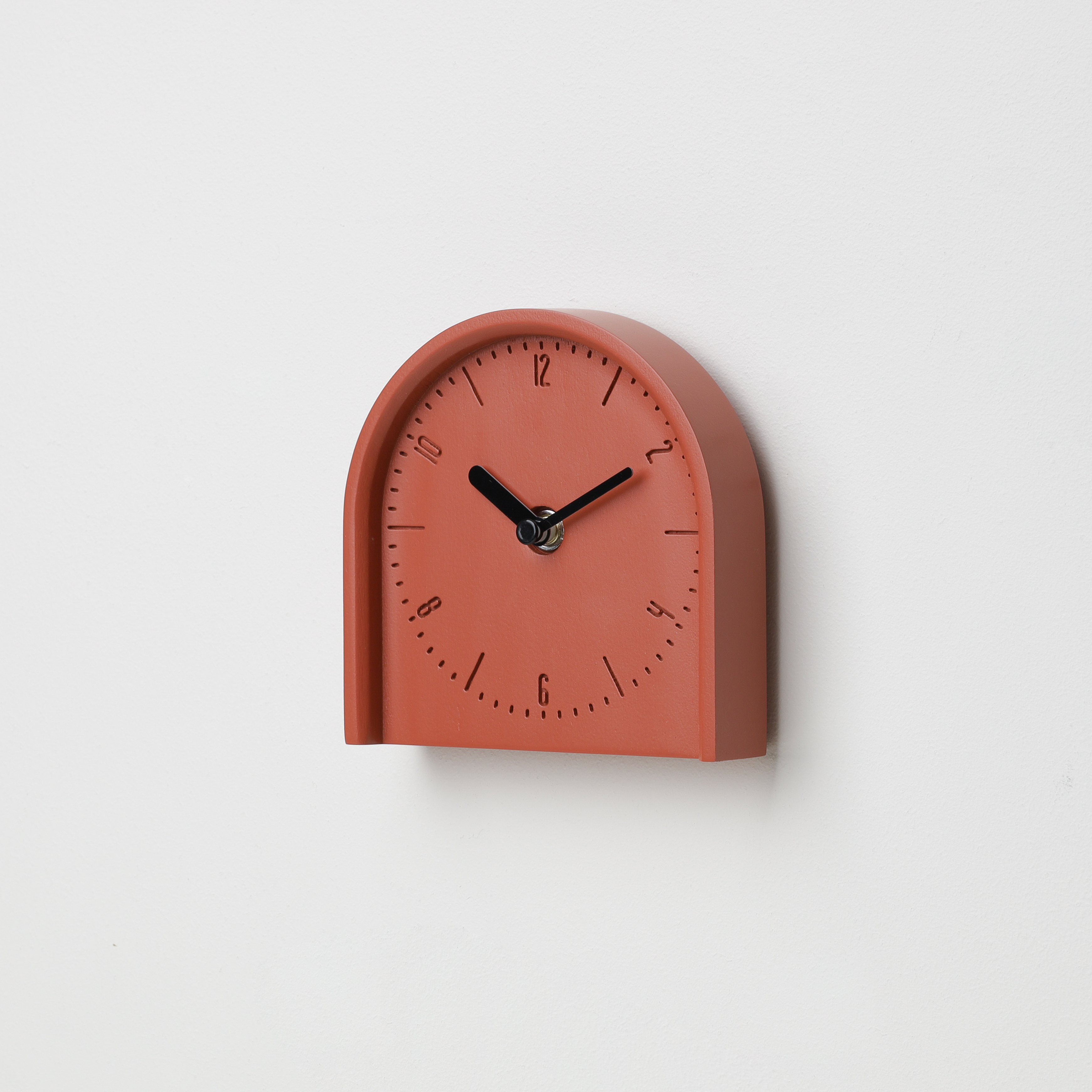 COBY-T-Brick Red B. | BlackH. wall-table clock