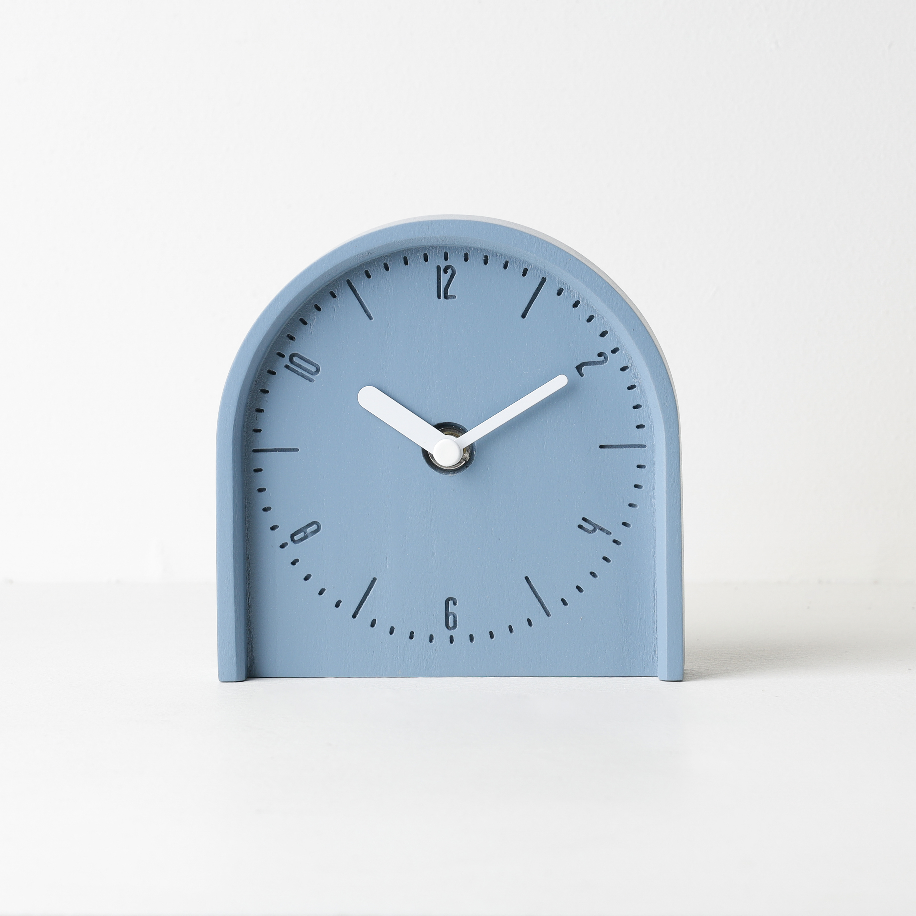COBY-T-Smoky Blue B. | White H. wall-table clock